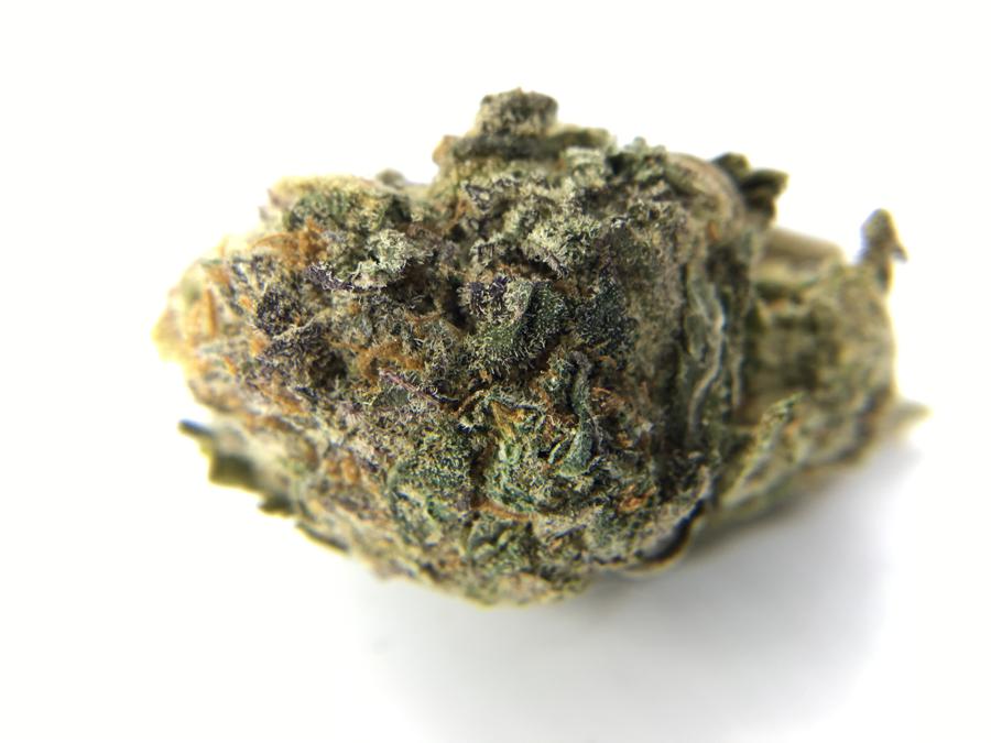 Gelato strain from HighTHC.ca high-thc-dispensary-strain-review-gelato